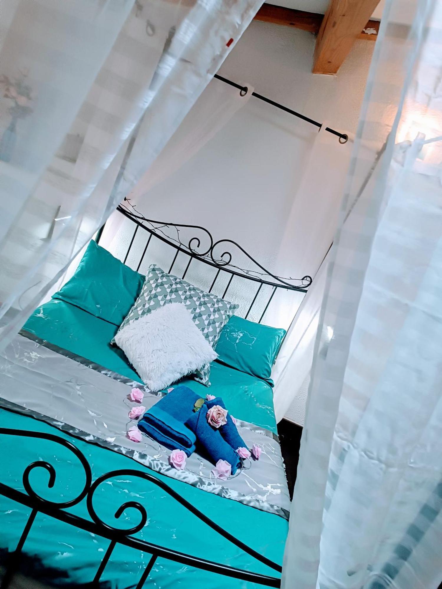 Jolie Maison De Village Capendu Экстерьер фото